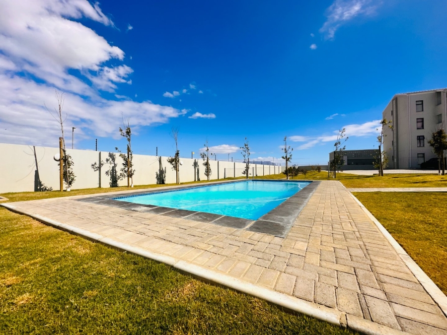 2 Bedroom Property for Sale in Parklands Western Cape